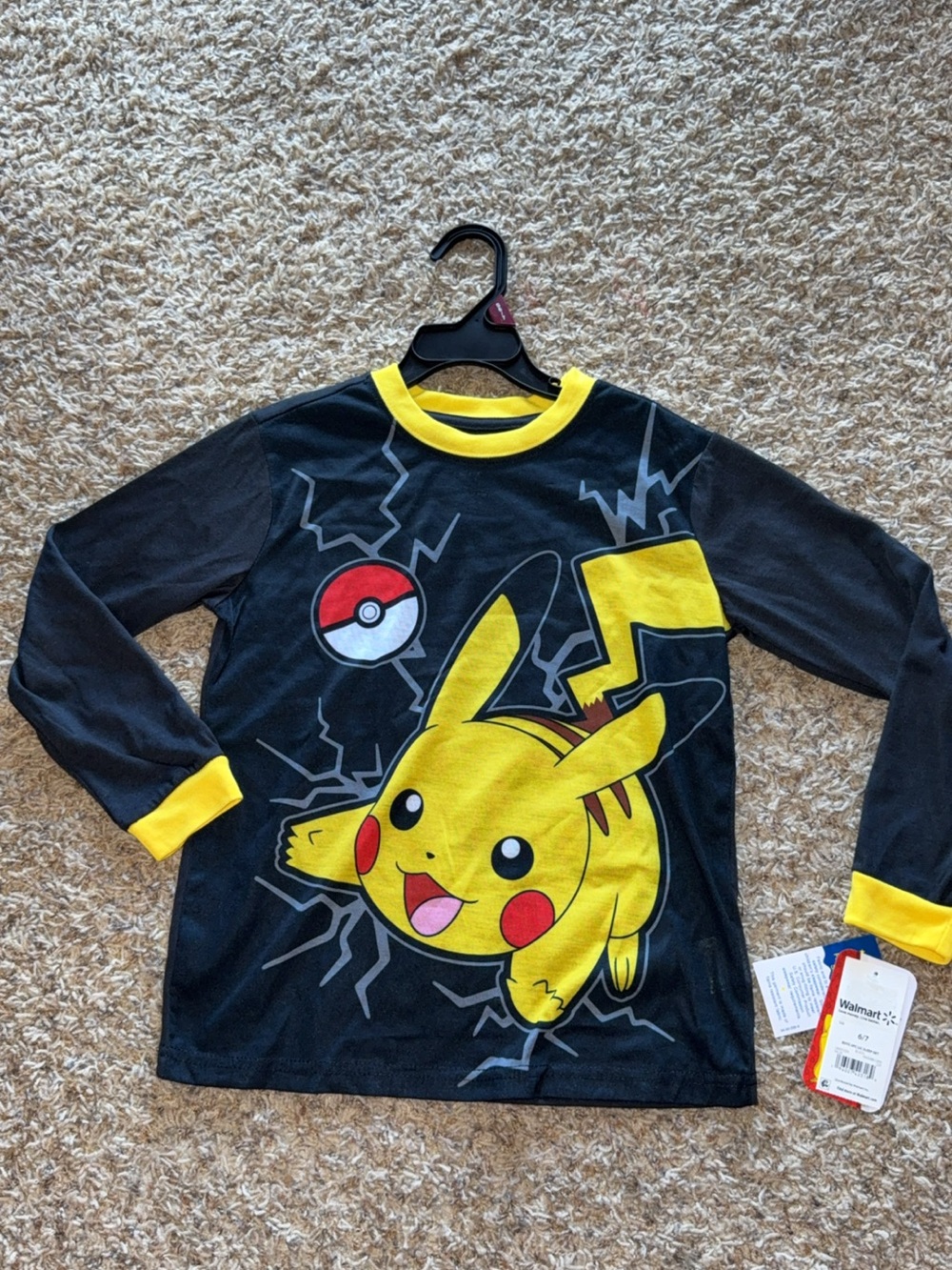 NWT Pokémon Pikachu Pajama Set 2PC Kids Size 6-7 Black Yellow - Picture 4 of 6